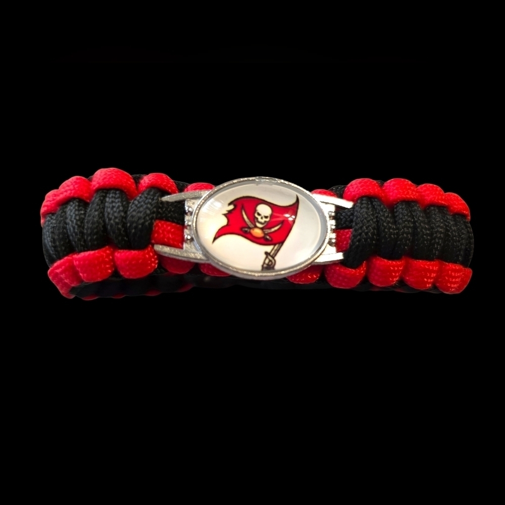 Tampa Bay Buccaneers Red and Black Paracord Bracelet